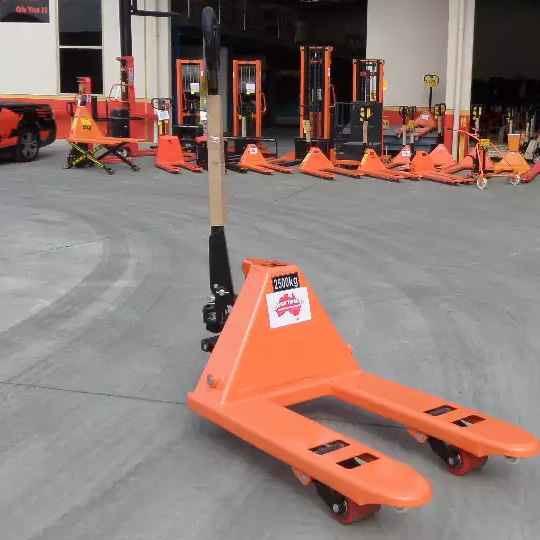 Short and Narrow 2.5 Ton Pallet : Narrow 2.5 Ton Pallet : Short 2.5 Ton ...